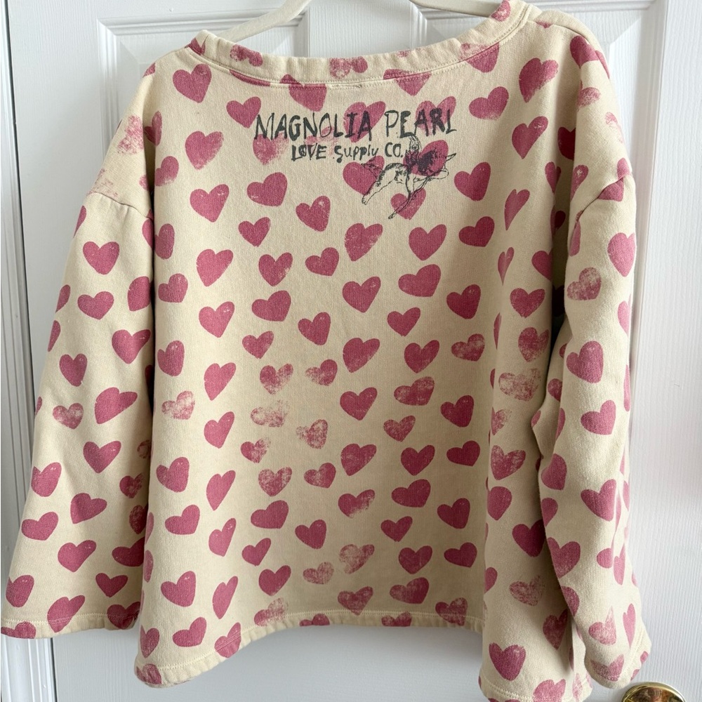 Magnolia Pearl Heart Hermosa
Sweatshirt - Picture 6 of 6